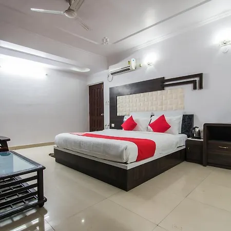Oyo Flagship 24088 Hotel City Centre-3
